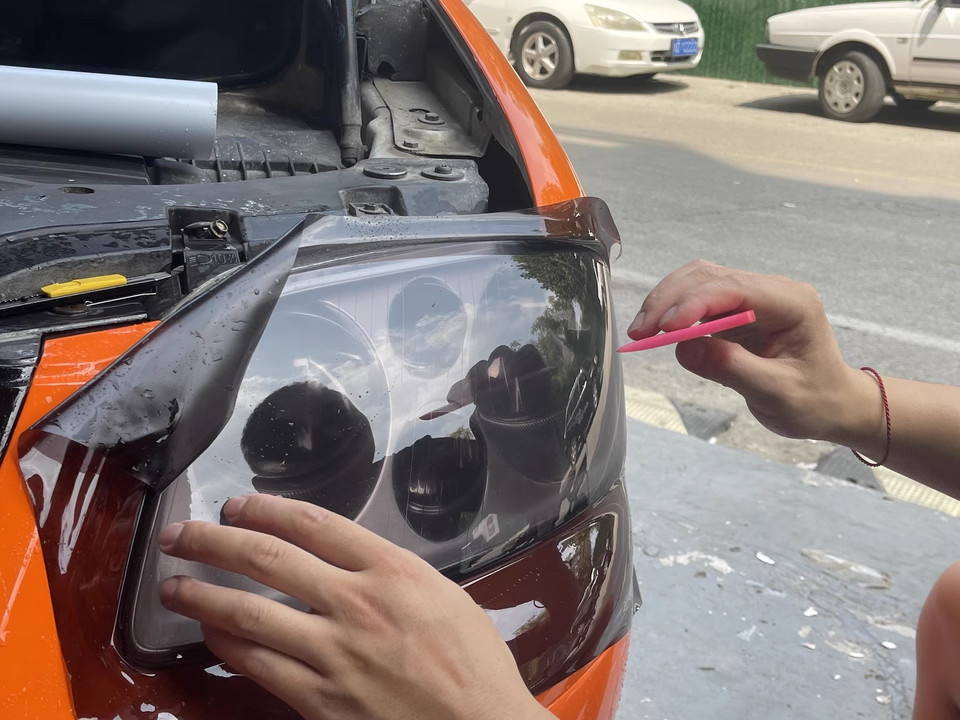 Motorcycle Lamp Covering Film  - đánh giá và giá Phone Cases Blunt